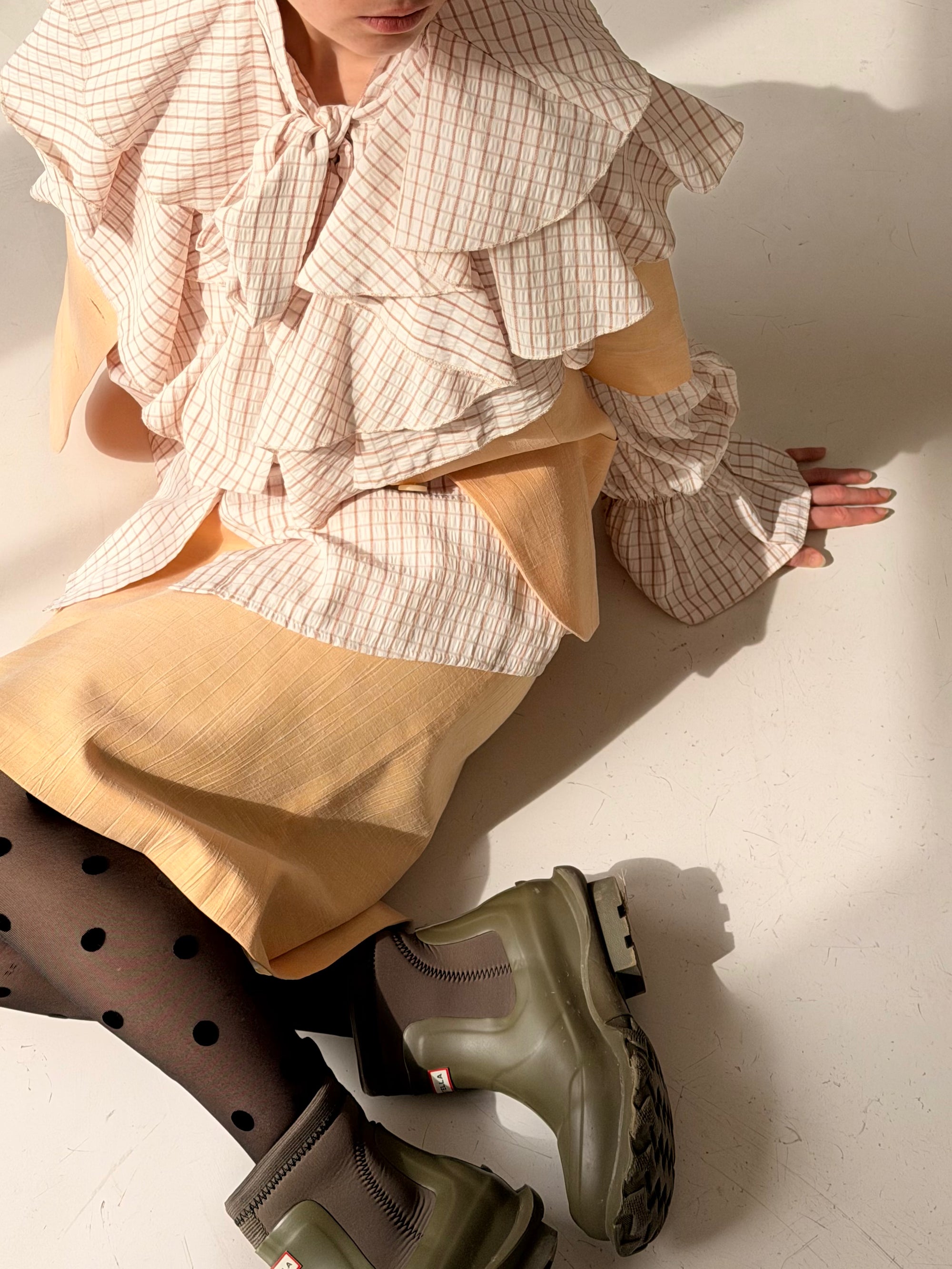 BLUSA VINTAGE CON VOLANTES