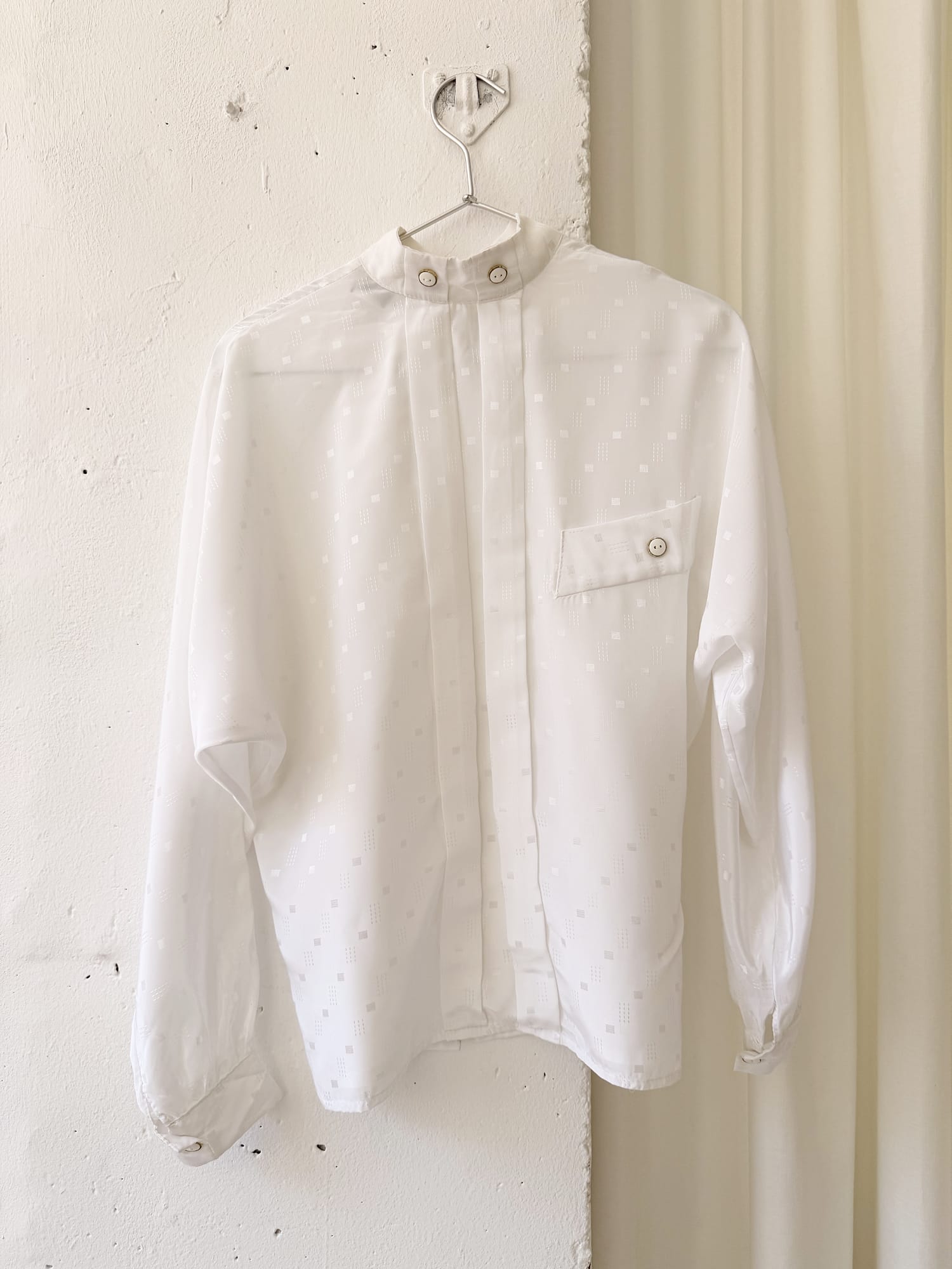 WHITE VINTAGE BLOUSE